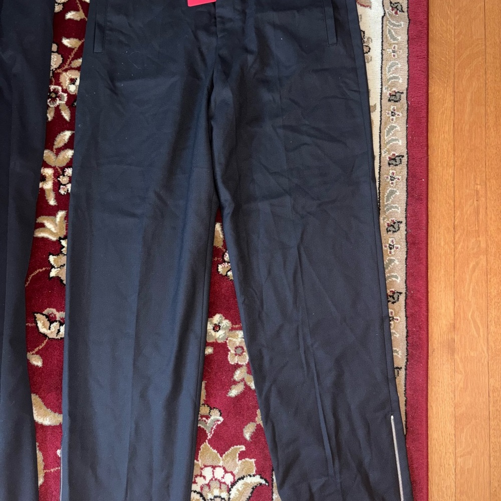 Hugo Boss Black Dress Pants Elegant Straight-Leg Design